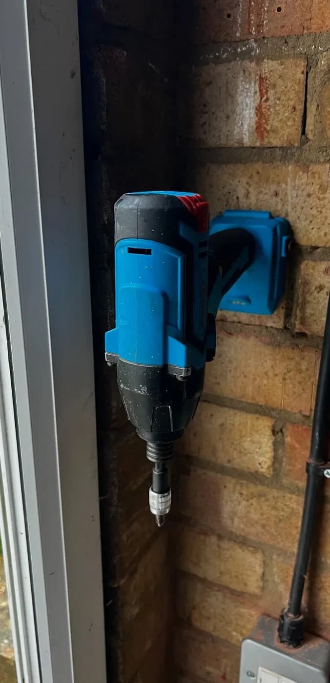 Aldi Activ Energy 20V & 40v Wall Tool Drill Battery Mount Holder bracket dock, view 2