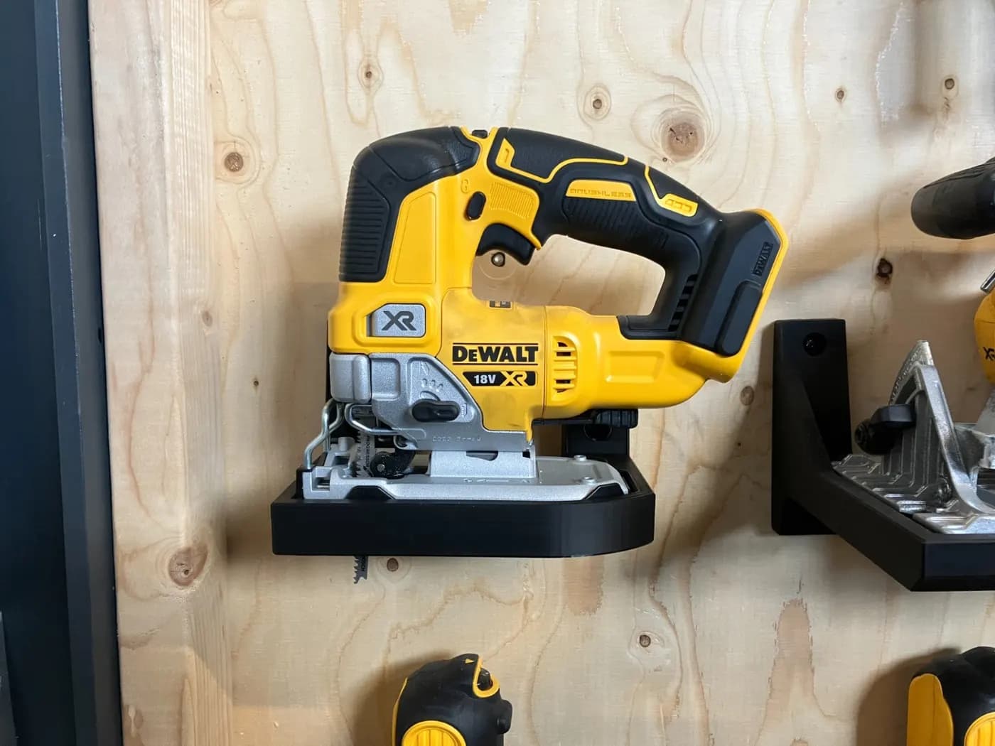 dewal DCS334N-XJ Cordless brushless jigsaw wall mount organised holder bracket, view 5