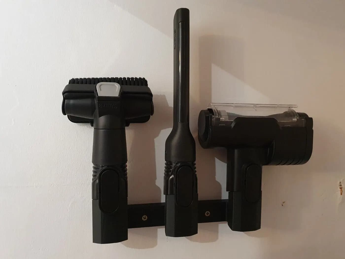 Shark Anti Hair Wrap Powerfins Vacuum Wall Mount accessory bracket dock IZ300, view 6