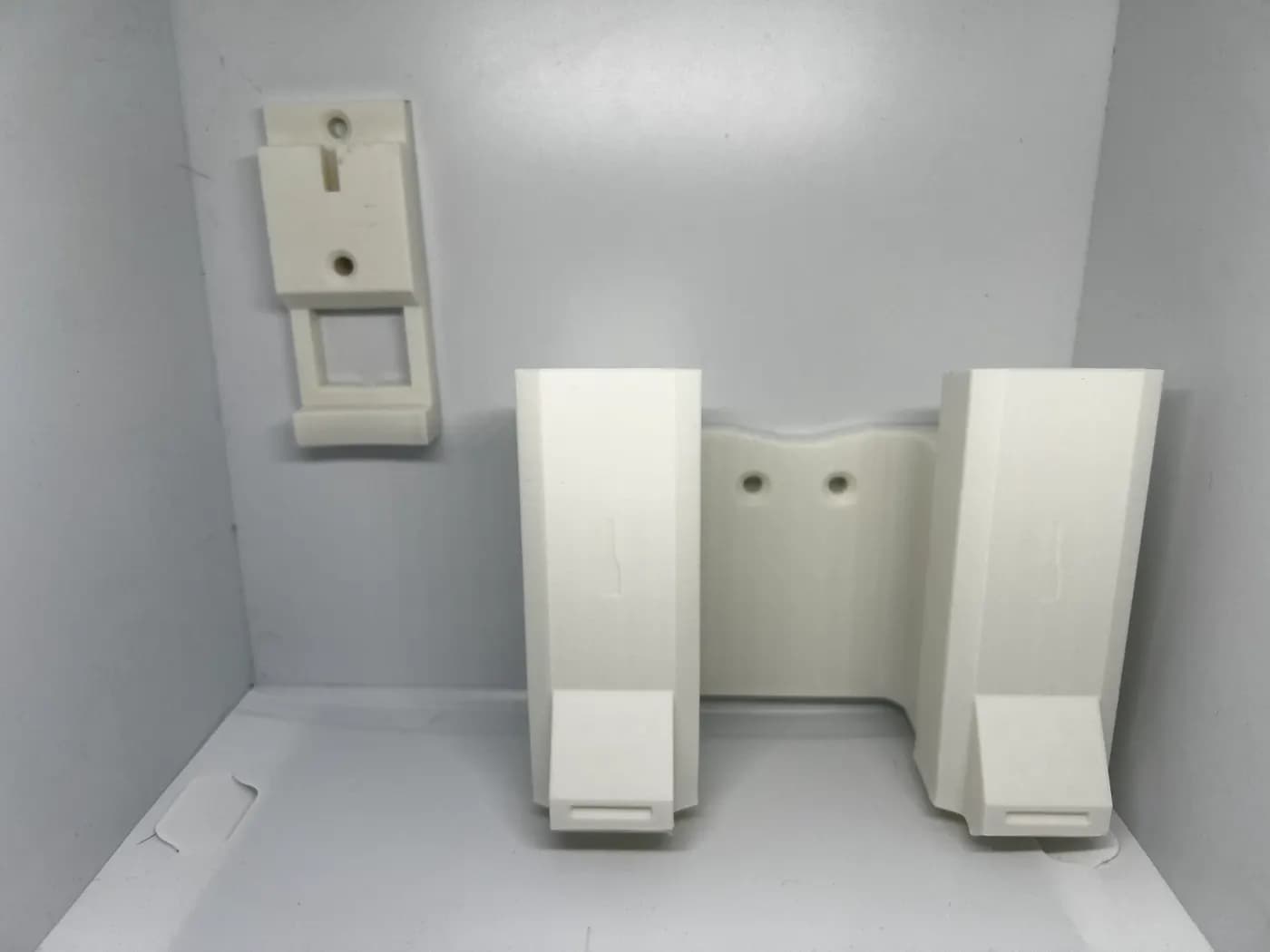 Shark Stratos Vacuum White Wall Mount accessory holder cable management IZ400, view 7