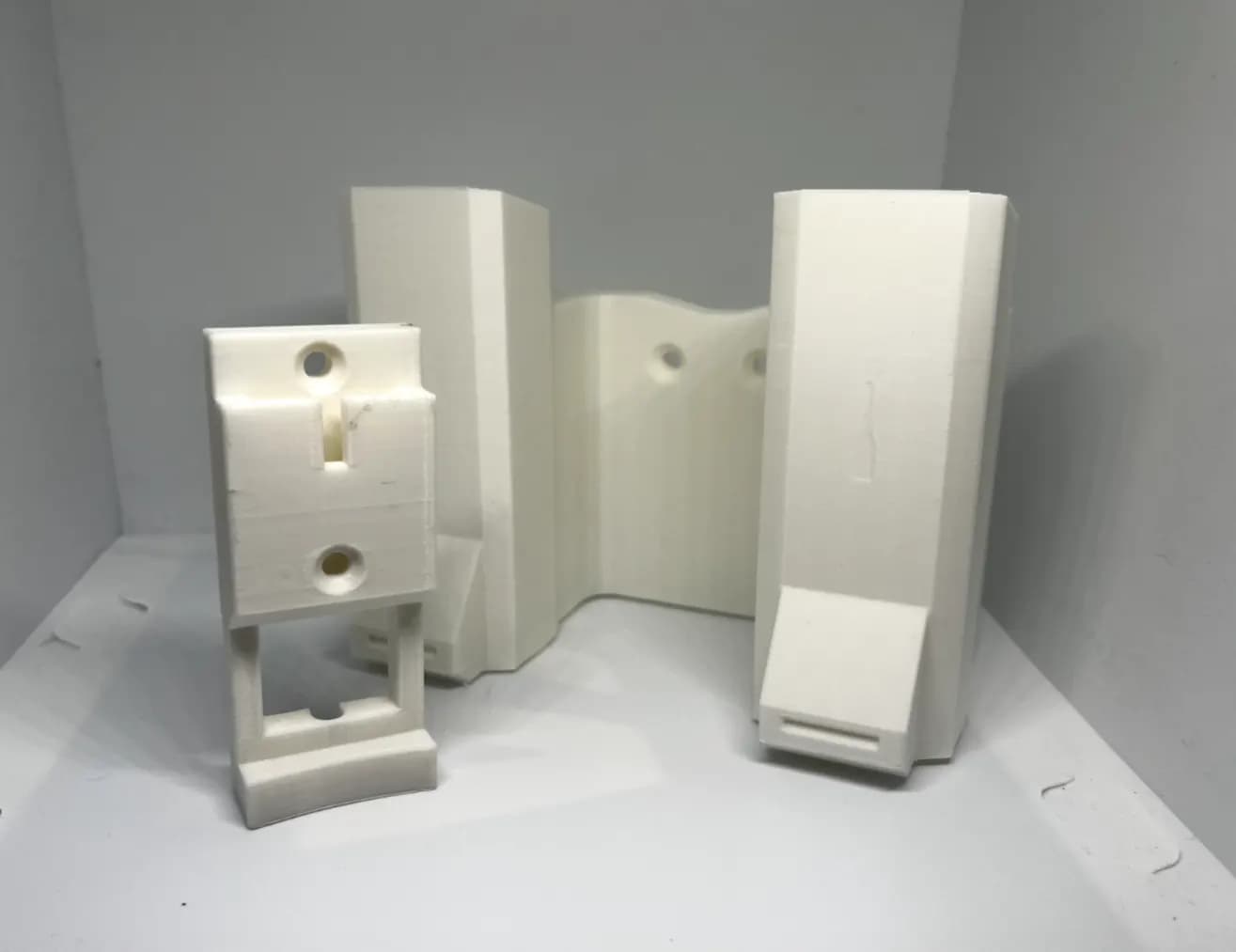 Shark Stratos Vacuum White Wall Mount accessory holder cable management IZ400, view 9