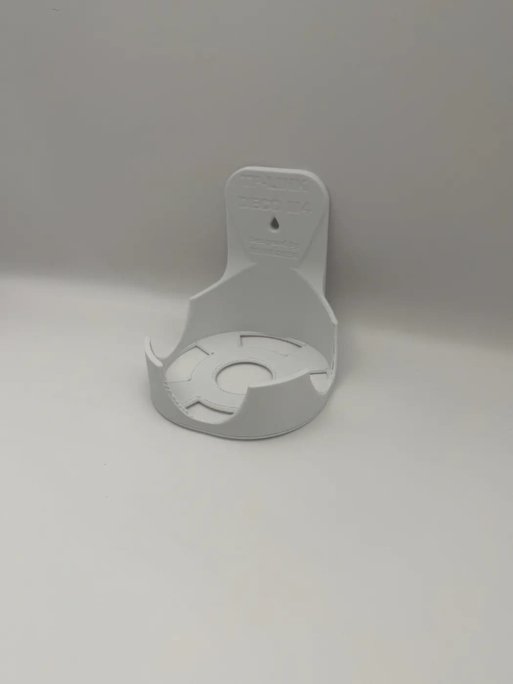 TP-Link Deco M4 / E4 / S4 / P9 / S7 Wall Mount, view 4