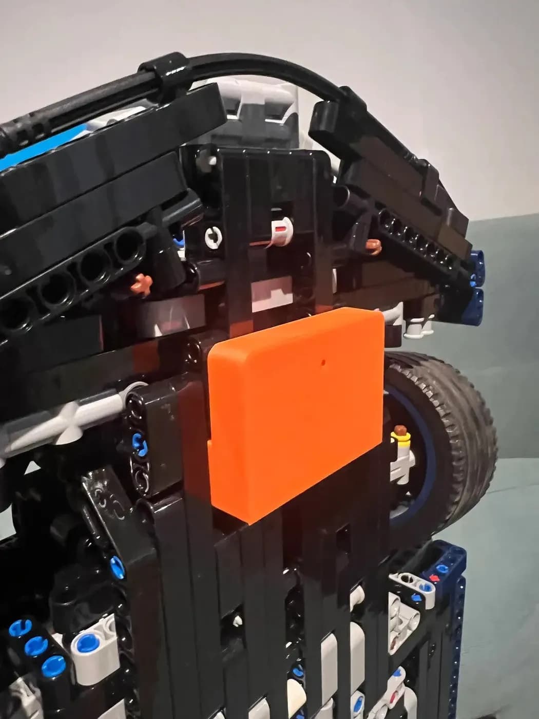 Wall mount bracket for LEGO 42083 Technic Bugatti Chiron BLACK, view 4