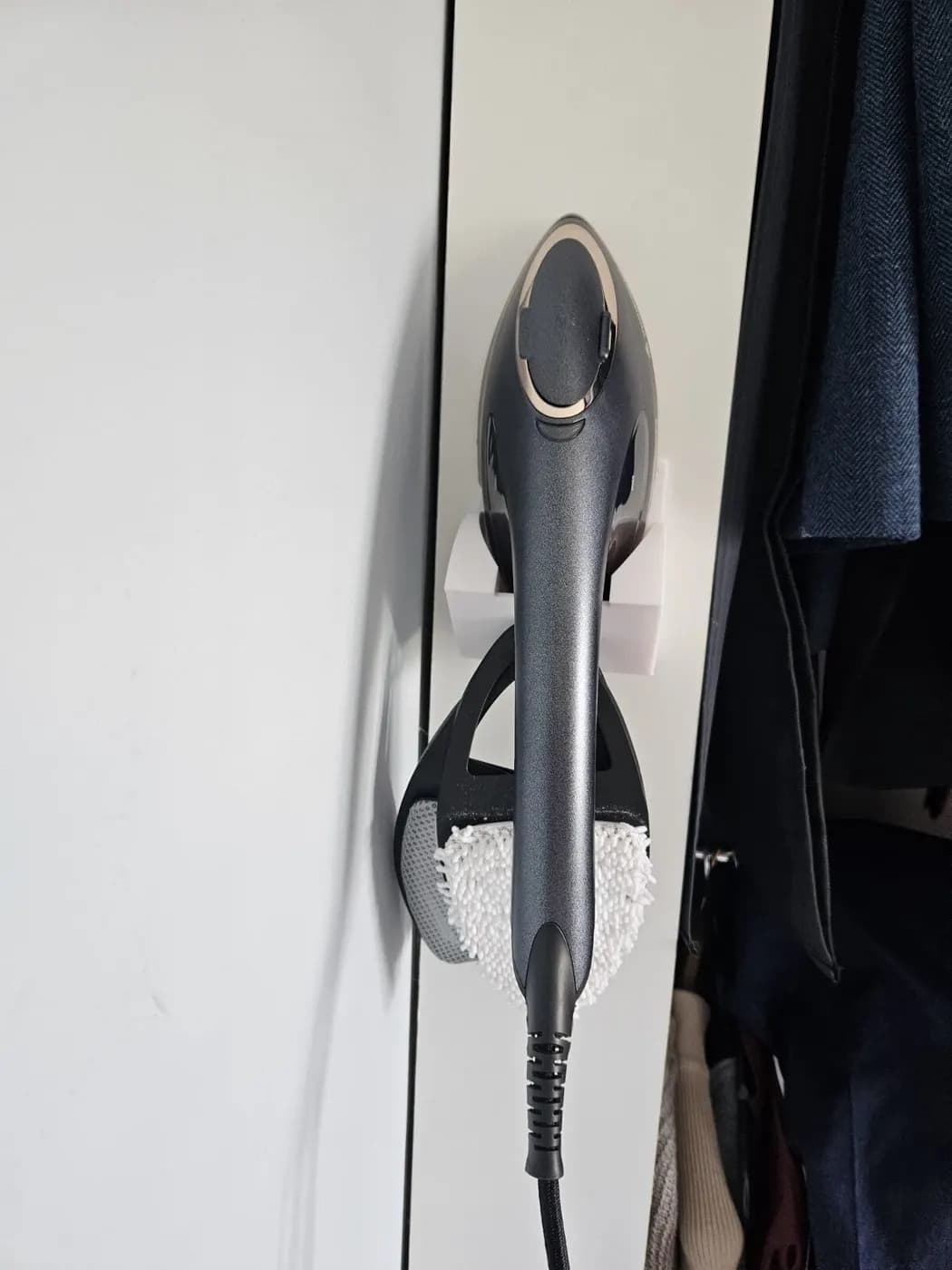 Wall mount bracket for Russell Hobbs Steam Genie 2 in 1 iron clothers steamer, view 4