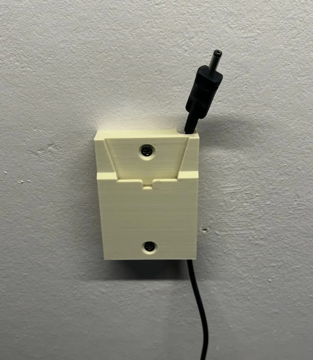 Wall mount bracket holder Shark Vacuum IZ103UKGB, IZ202UKT, IZ252UK, IZ300UKT, view 3