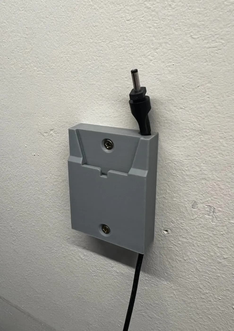 Wall mount bracket holder Shark Vacuum IZ103UKGB, IZ202UKT, IZ252UK, IZ300UKT, view 2
