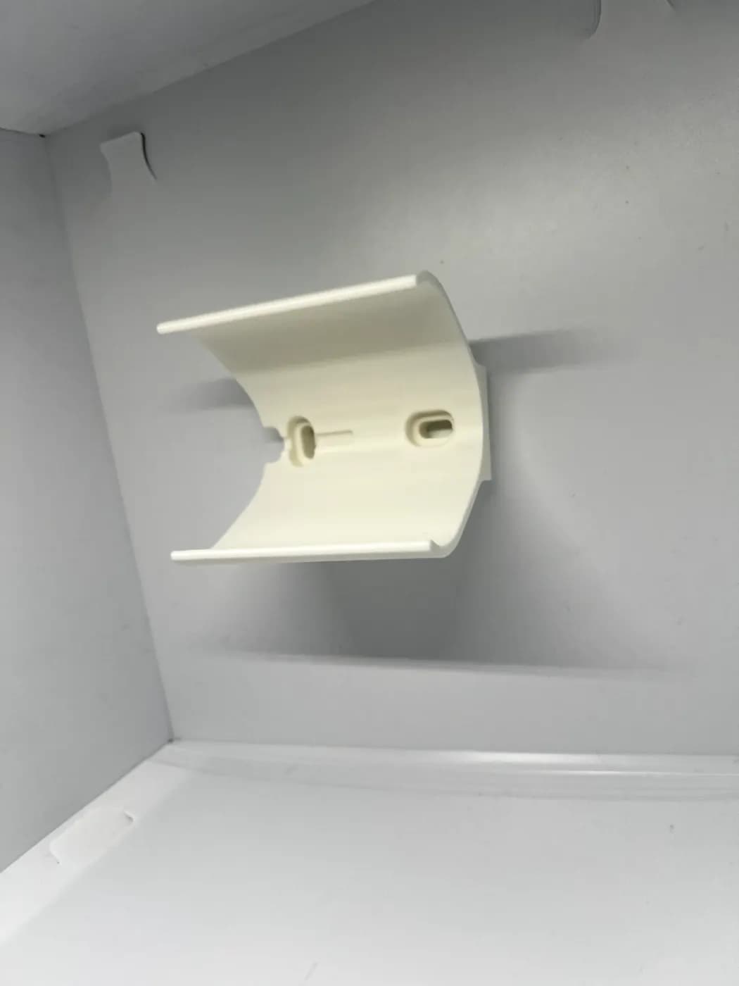 White Horizontal Wall Mount for Sonos Roam Bracket Holder Mount Stand UK, view 2