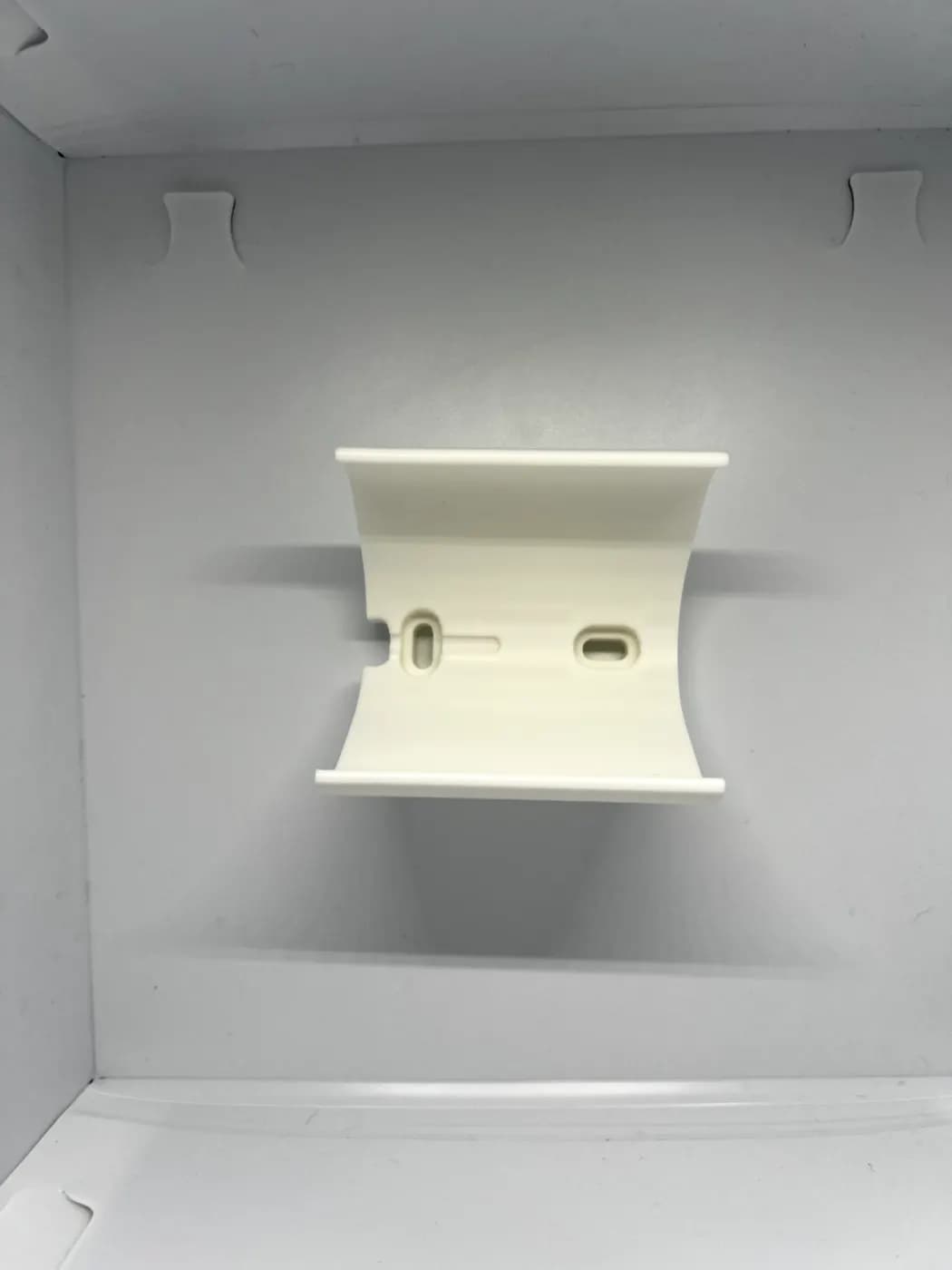 White Horizontal Wall Mount for Sonos Roam Bracket Holder Mount Stand UK, view 4
