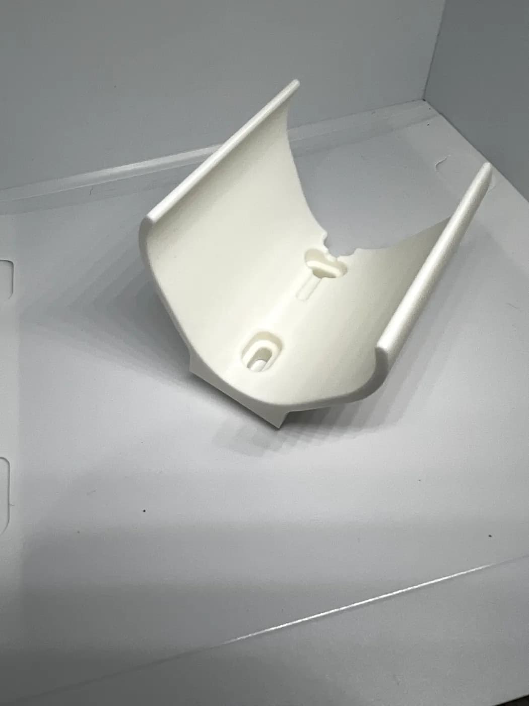 White Horizontal Wall Mount for Sonos Roam Bracket Holder Mount Stand UK, view 5