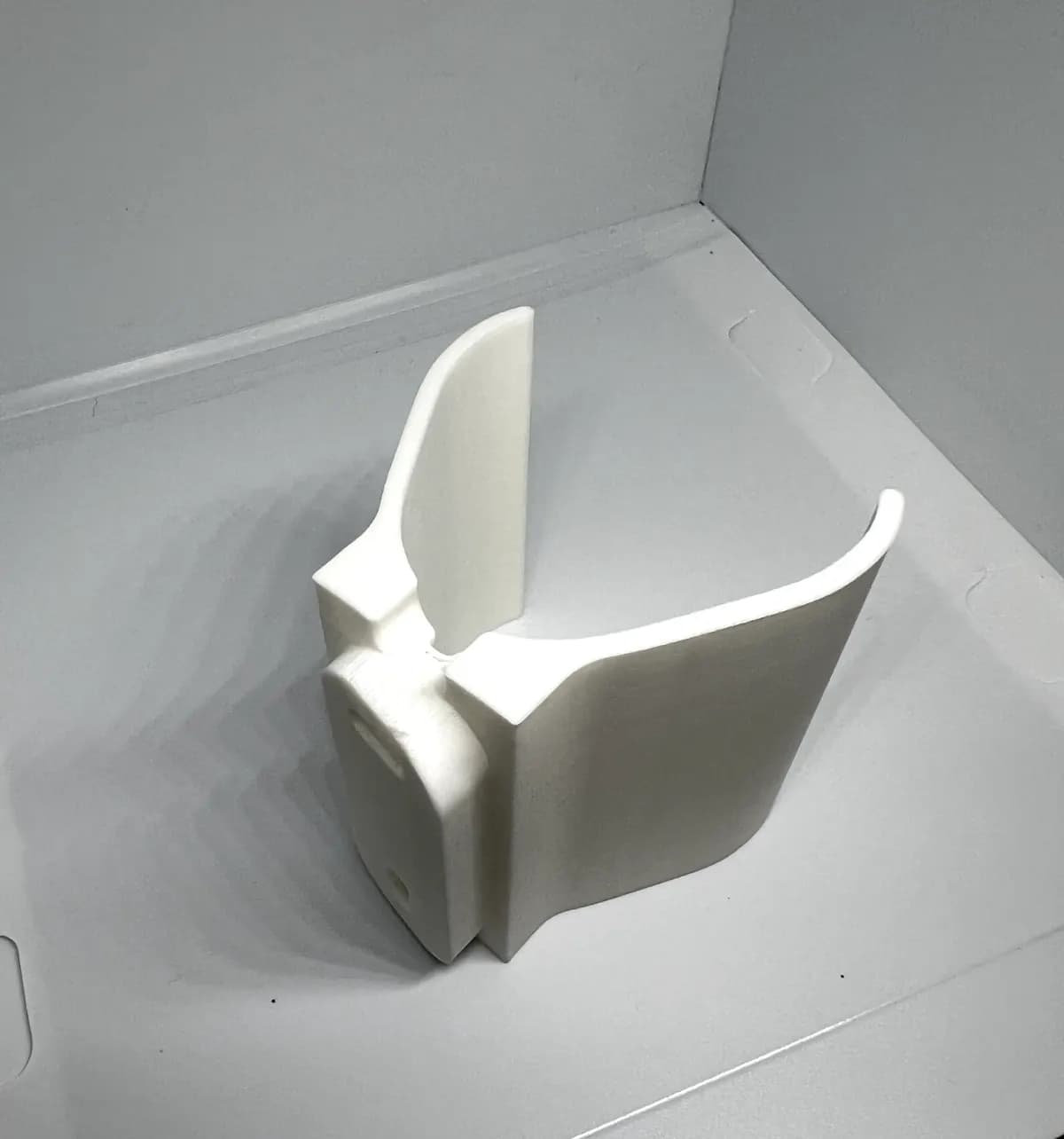 White Horizontal Wall Mount for Sonos Roam Bracket Holder Mount Stand UK, view 6