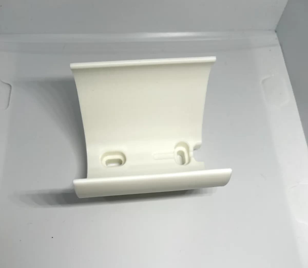 White Horizontal Wall Mount for Sonos Roam Bracket Holder Mount Stand UK, view 7