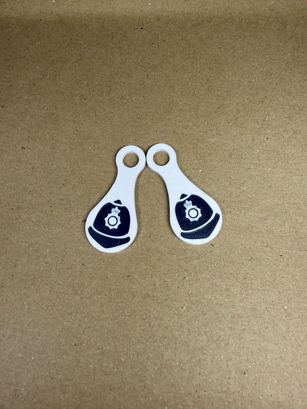 2 Police Custodian Helmet Hat Bobby Shopping Kart Trolley Token Keyring Tag Coin, view 3