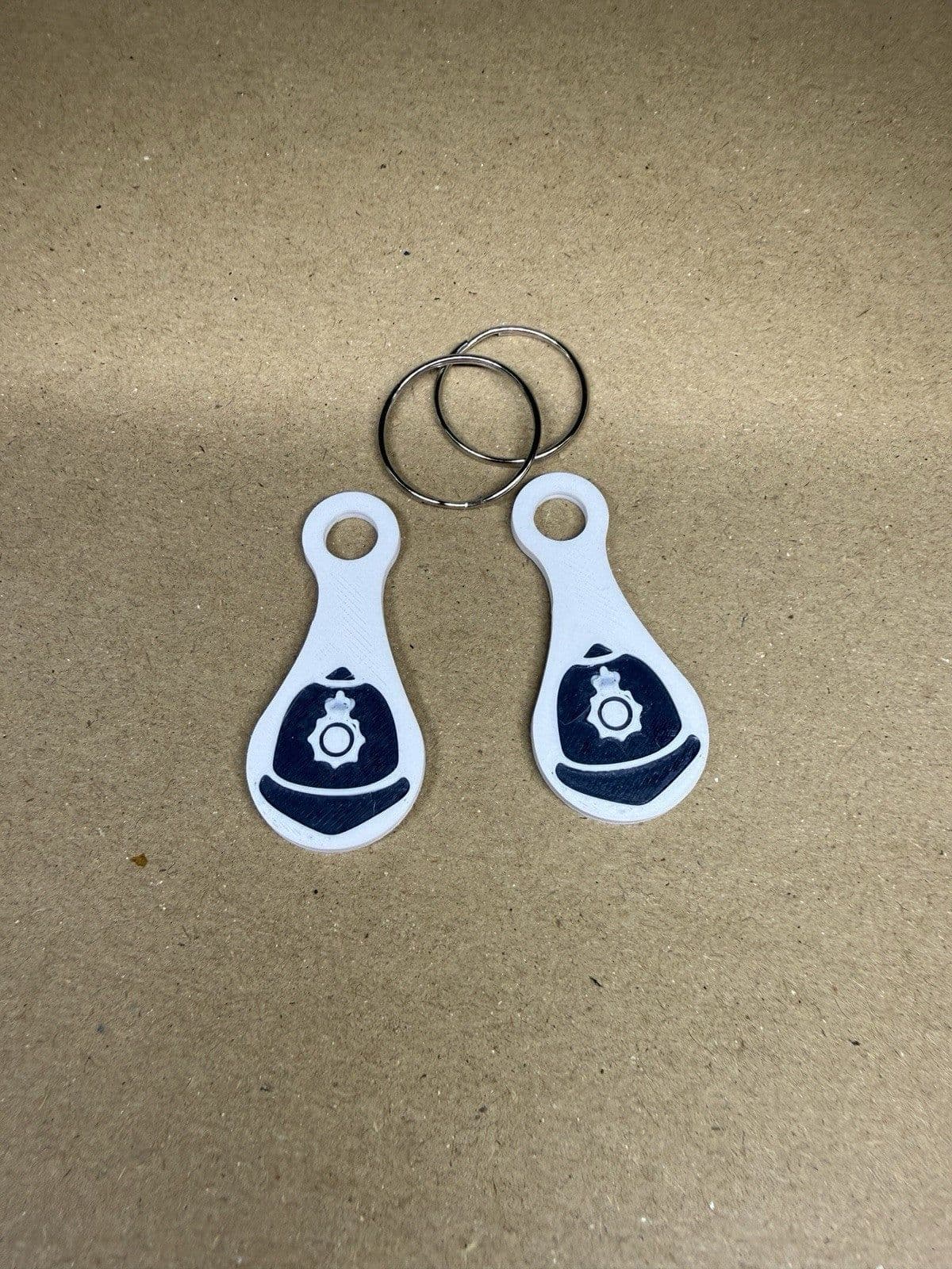 2 Police Custodian Helmet Hat Bobby Shopping Kart Trolley Token Keyring Tag Coin, view 6