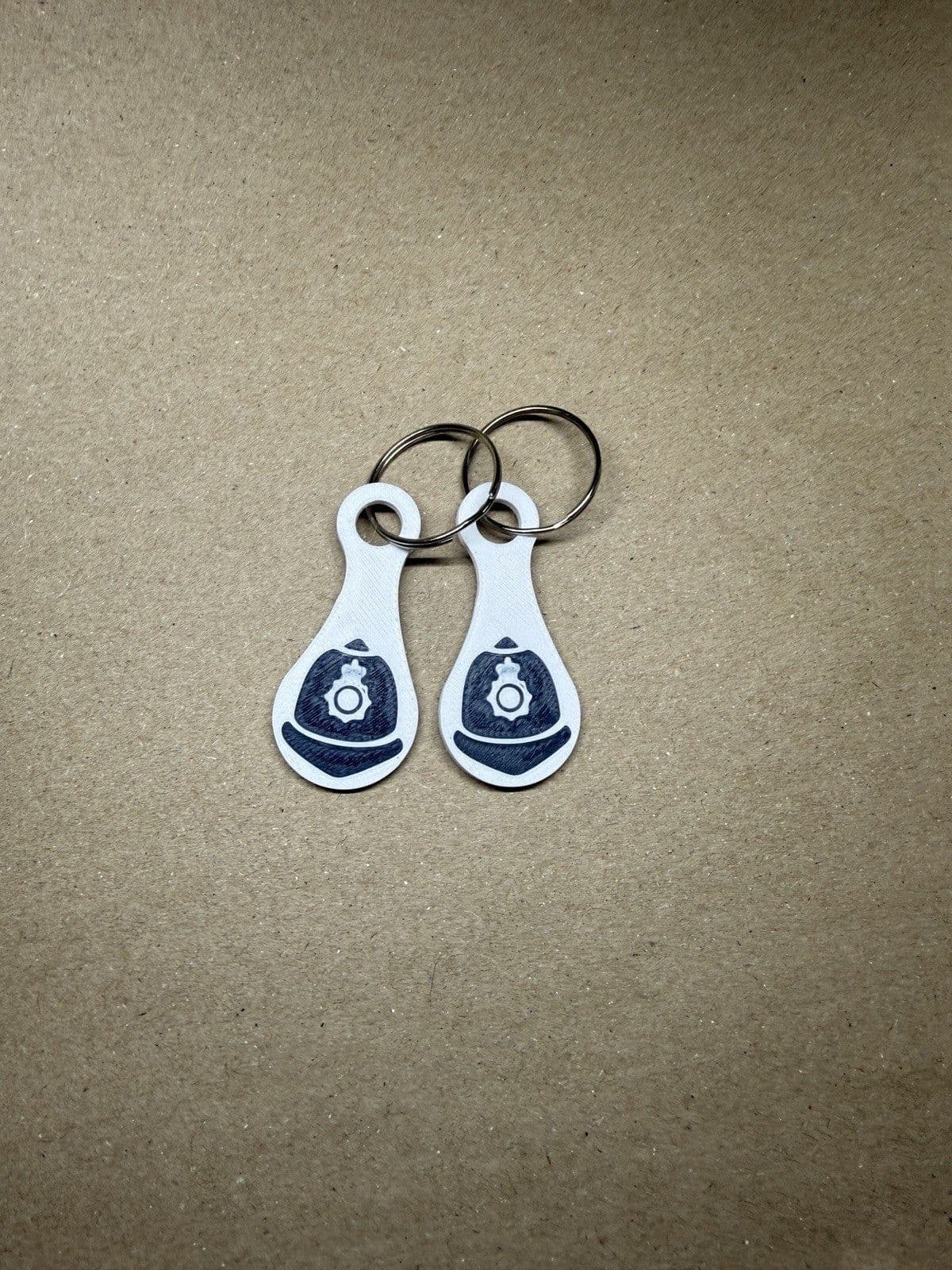 2 Police Custodian Helmet Hat Bobby Shopping Kart Trolley Token Keyring Tag Coin, view 2