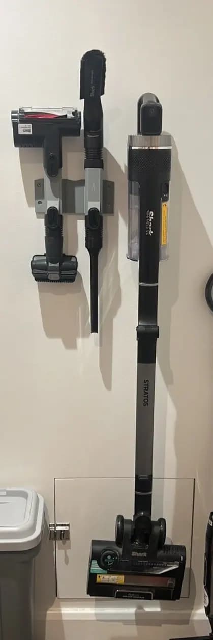 Shark Stratos IZ420 Pet Pro Cordless Vacuum Wall Mount accessory holder dock